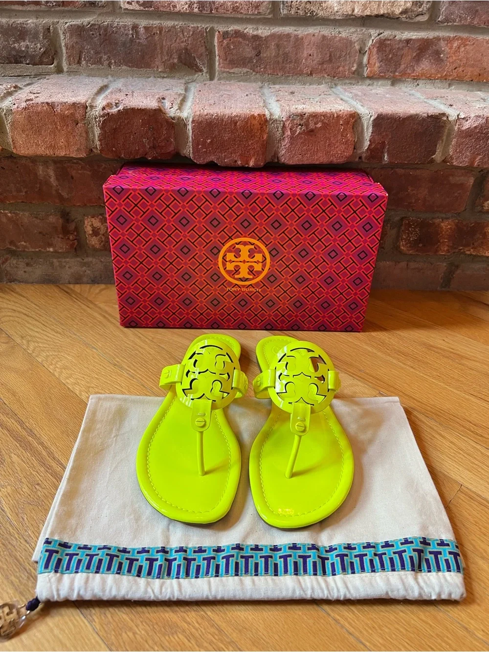 Tory Burch Neon Fluorescent Yellow Patent Leather Miller Sandals
